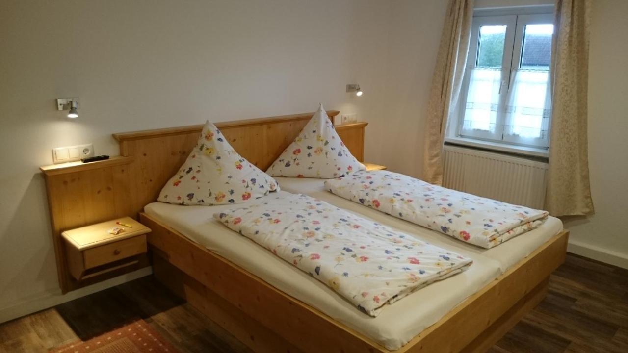 Muehldorfer Hof Hotel Altotting Bilik gambar