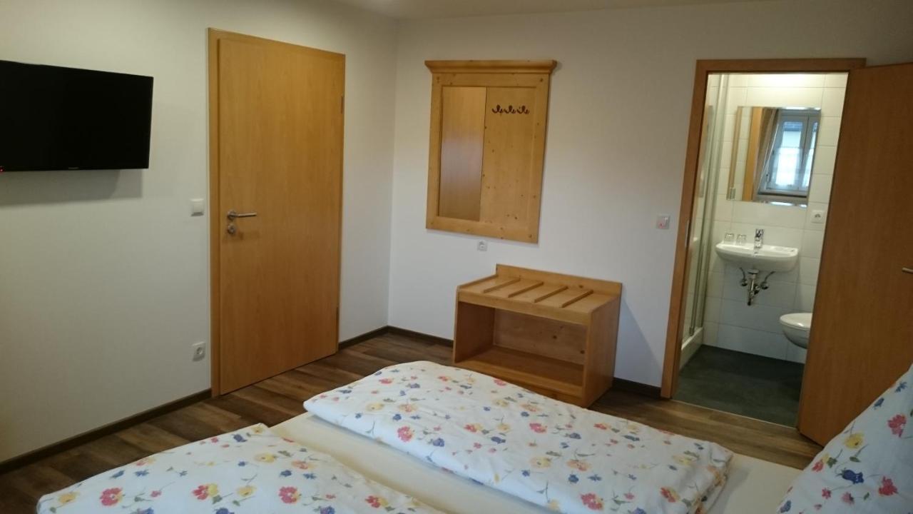 Muehldorfer Hof Hotel Altotting Bilik gambar